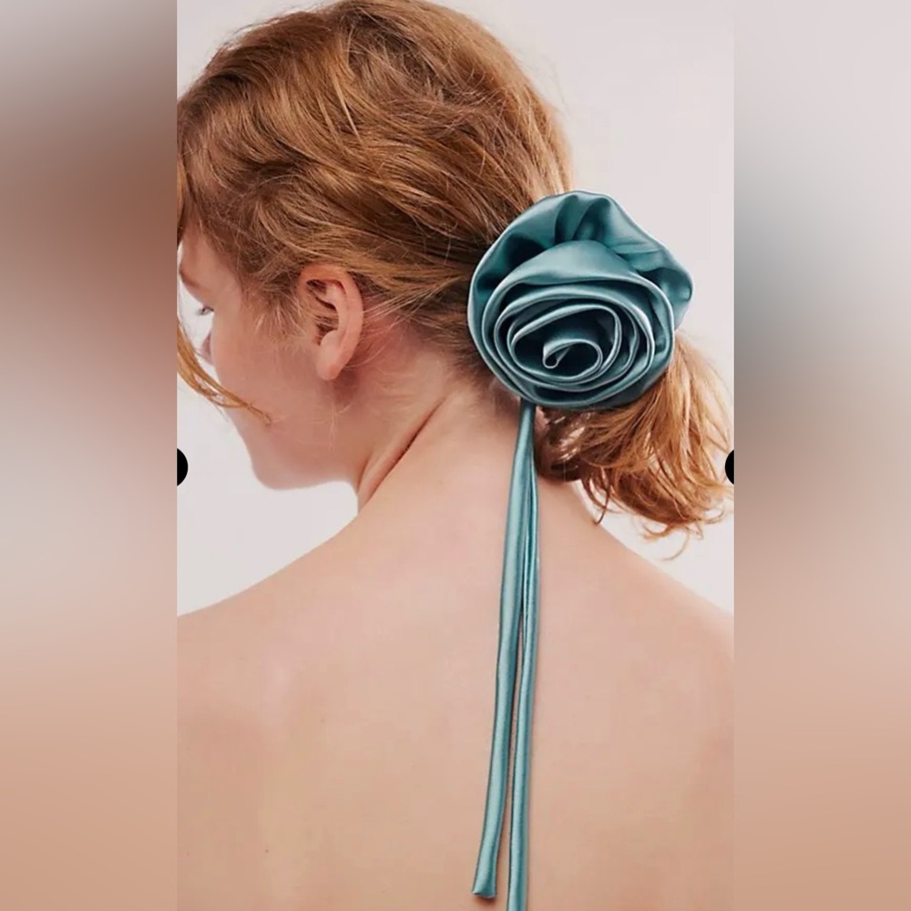 New! Free People Tegal Beauty Flower Scrunchie